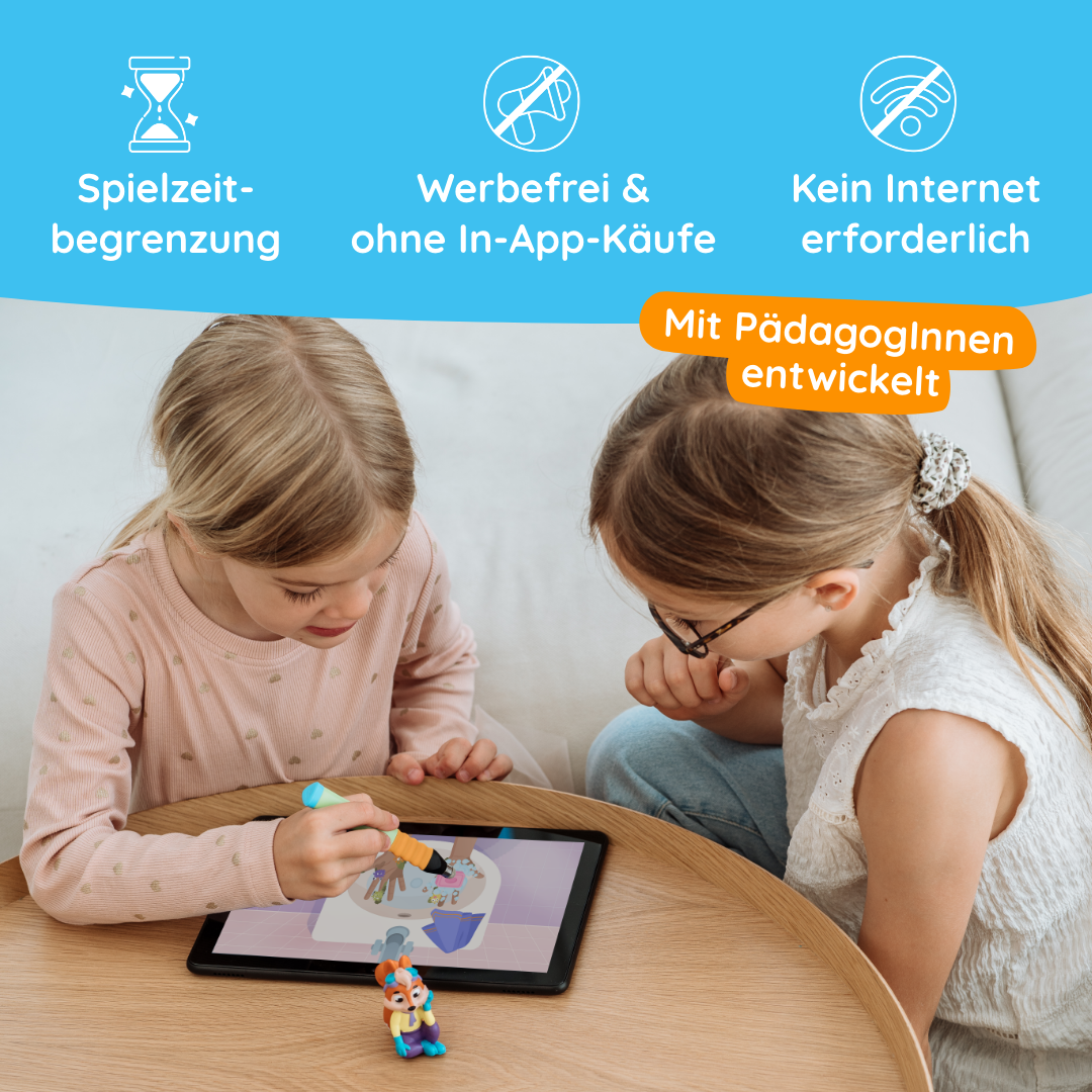 Zwei Mädchen spielen mit der Edurino DE Ari "Meine Körperteile" App auf einem Tablet mit einem Stift. Der deutsche Text darüber hebt Funktionen über Körperteile und die fünf Sinne hervor.