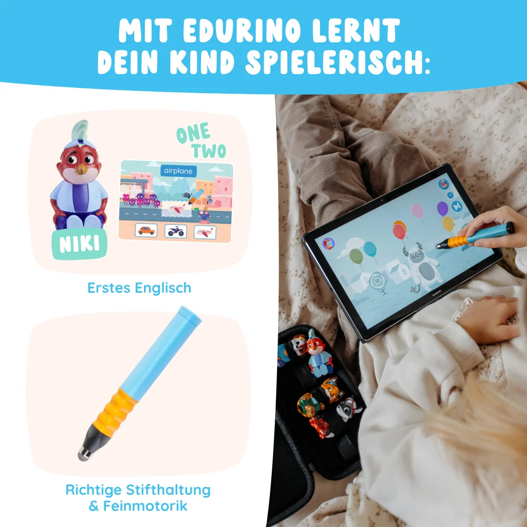 Ein Kind benutzt den Edurino DE Schulstart-Bundle-Stift mit einem Tablett, um Englisch zu lernen und gleichzeitig die Feinmotorik zu trainieren und die Stiftführung zu verbessern.