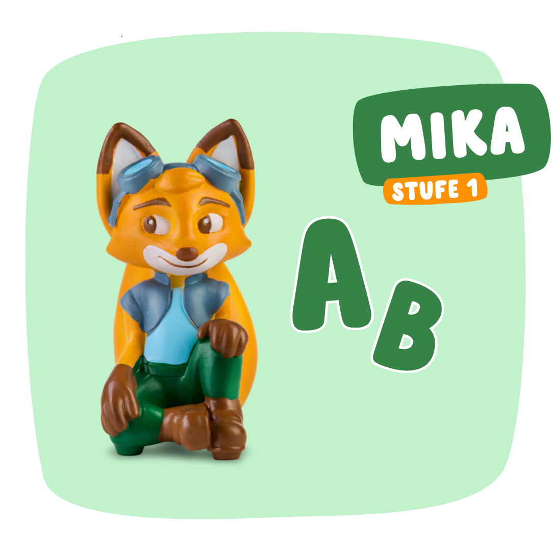 Cartoon-Fuchsfigur mit blauer Schutzbrille, Hemd und grüner Hose. Edurino DE's Mika "Erstes Lesen & Schreiben" - Stufe 1: Ideal für Kinder zum üben Reime, Silben und Sprache entdecken!.